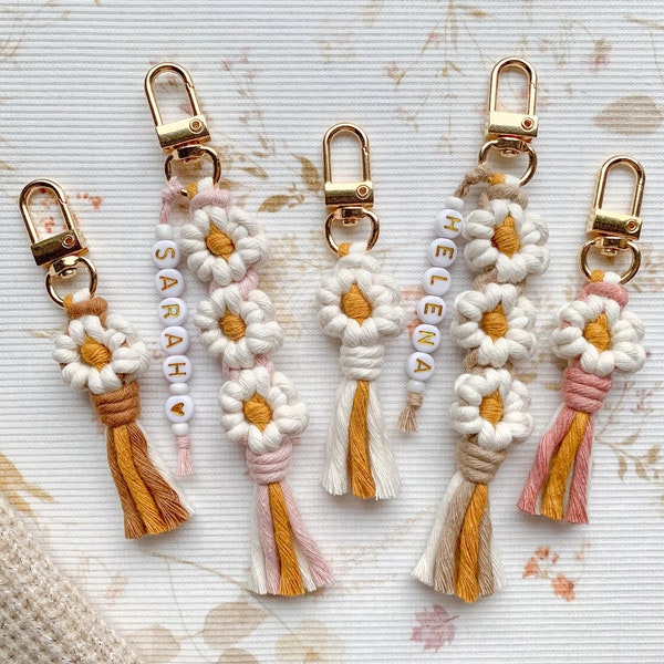 Schlüsselanhänger Gänseblümchen mit Namen Makramee Blume Schlüsselanhänger Geschenk für Frauen Personalisiert Sonnenblume Taschenanhänger