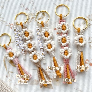 Schlüsselanhänger Gänseblümchen mit Namen Makramee Blume Schlüsselanhänger Geschenk für Frauen Personalisiert Sonnenblume Taschenanhänger image 5