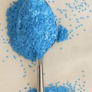 Paillettes bleues opaques hexagonales .040 – Format pro 5g à 1kg | Slime, résine, nail art, DIY, artisanat