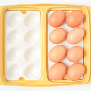 Vintage Tupperware Deviled Eierbehälter mit Deckel, abnehmbare Einsätze | Ernte Gold, Mandel Farboptionen | Aufbewahrung von Lebensmitteln