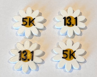 Daisy Flower Bib Magnets: 5k 13.1 Marathon Runner Gift, 3D Printed (Lot of 4)