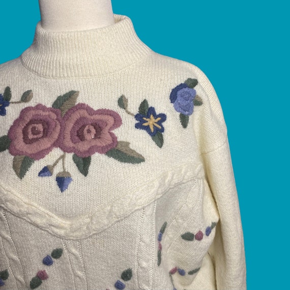 Vintage Floral Grannnycore Embroidered 90's Sweat… - image 4