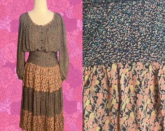 Gebloemde Vintage Rayon Adini Tweedelige Set Wikkelrok & Boerentop - Boho Hippie Style - 1980's