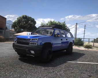 2001 Chevy Suburban With A 06 Front clip