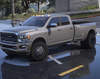 2023 Ram 3500 dually Hauling Rig