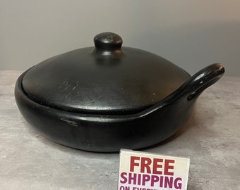 Pot rond en argile avec couvercle - Plat de service - Noir - ustensiles de cuisine vintage