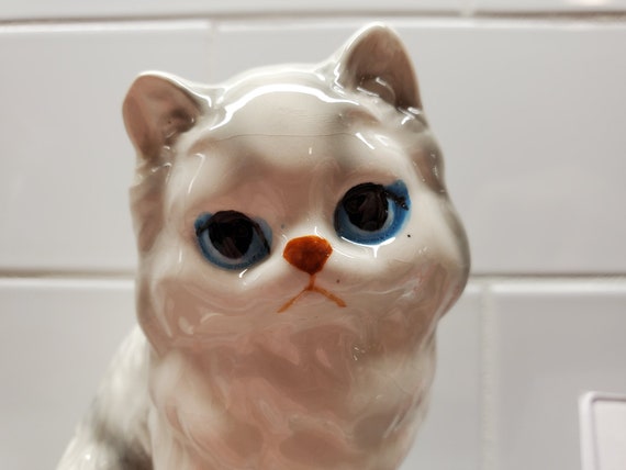 Vintage Ceramic Kitty Figurine - White With Blue Eyes - Etsy