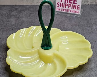 Vintage Melamine Flower Tray: Yellow Petal Candy Dish with Green Handle
