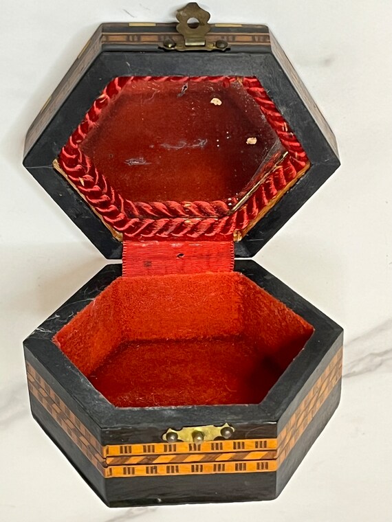 Small Trinket Box Vintage Inlaid Wood Gem