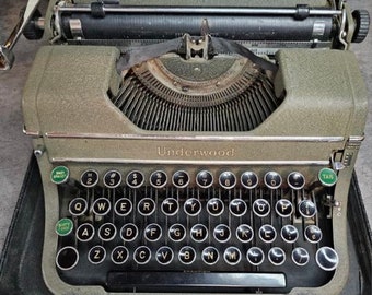 Vintage Underwood Champion Portable Typewriter With Case - 1931