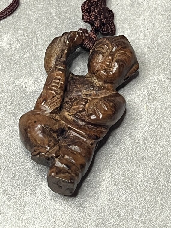 Vintage Carved Wood Chinese Man Figurine Necklace - image 10