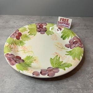 Gibson Bellavino Hand Painted Grapes Stoneware Dinner Plate - Kitchen Decor - Vintage