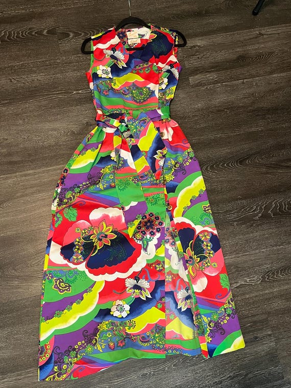 Treat ürself Floral vintage like dress Vintage Concept 70's Swirl Floral Pattern Multi Color