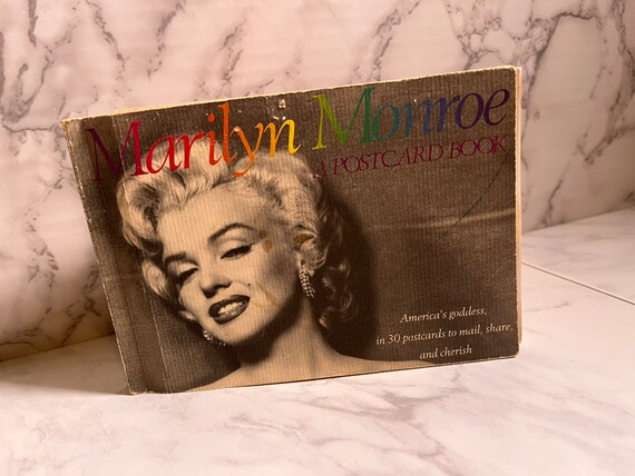 通販 クリスマスセール2025: 特集 Marilyn Etsy - Unused - Book Postcard Monroe 絵画