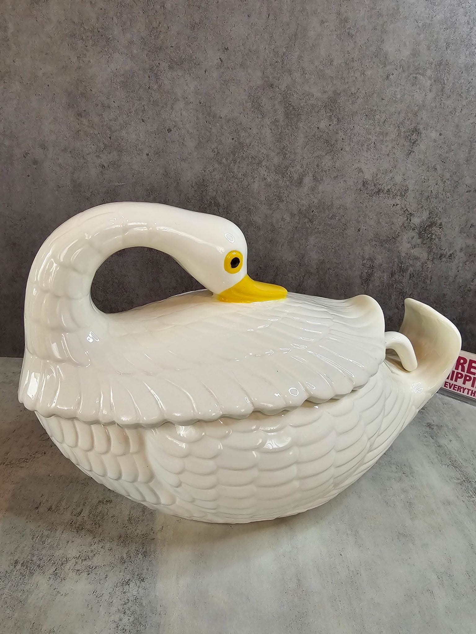 Vintage White Swan Soup Tureen With Ladle – Ceramic Serving Bowl