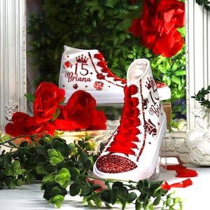 Zapatillas de Quinceañera Rojas Estilo Flor / Regalo de Quince Personalizado Zapatos de 15 Rosas Zapatillas / Tenis Flores Rojas Nombre Personalizado Zapatilla de Baile Roja