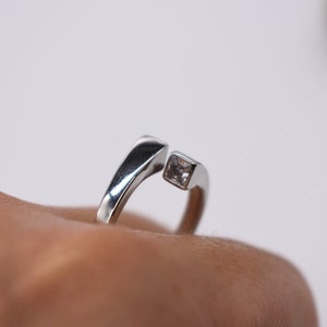 Sterling Silber Bypass Ring Quadrat Moissanite Diamant Offenes Band Ring Spannung Set Personalisierte Geschenkanhänger