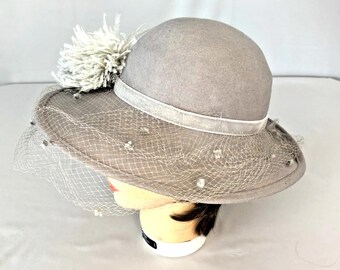 Vintage 1980's Designers Touch Gray Wool Felt Hat Veil Feather EUC