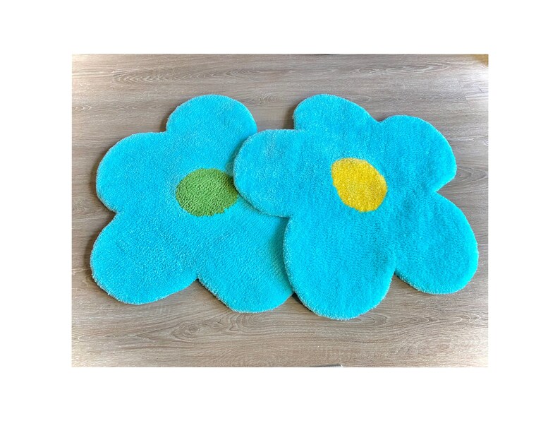 Tufted Flower Rug , Groovy Flower , Aesthetic Flower, Accent Rug, Wall Art, Punch Needling Rug
