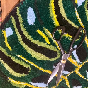 Monstera Leaf Rug , Esthétique végétale , Tapis végétal , Tapis tufté à la main , Fiber Art , image 2