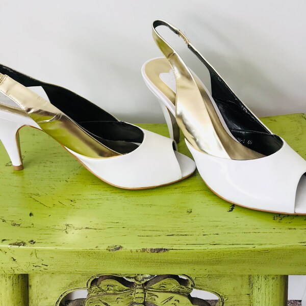 Vintage Peep Toe Sling Back Shoes + White and Gold Shoes + Vintage White and Gold Shoes + Vintage Shoes + Peep Toe Vintage Shoes