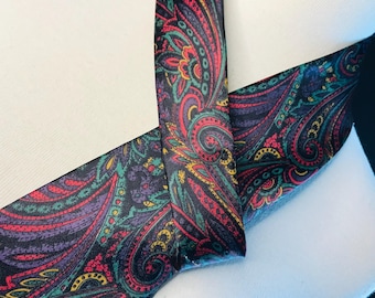 Cravate vintage en soie Orfico : design rétro italien à motif cachemire