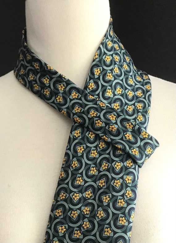 Cravate à motif cachemire en soie - Noir | Charles Tyrwhitt