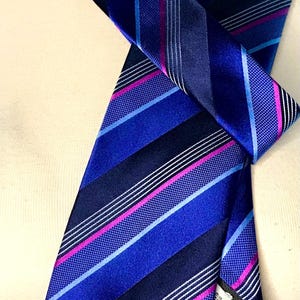 Geoffrey Beene Men’s Tie + Designer Silk Necktie + Designer Silk Ties + Ties for Men + Fashion Ties + Unisex Silk Ties  + Silk Unisex Ties