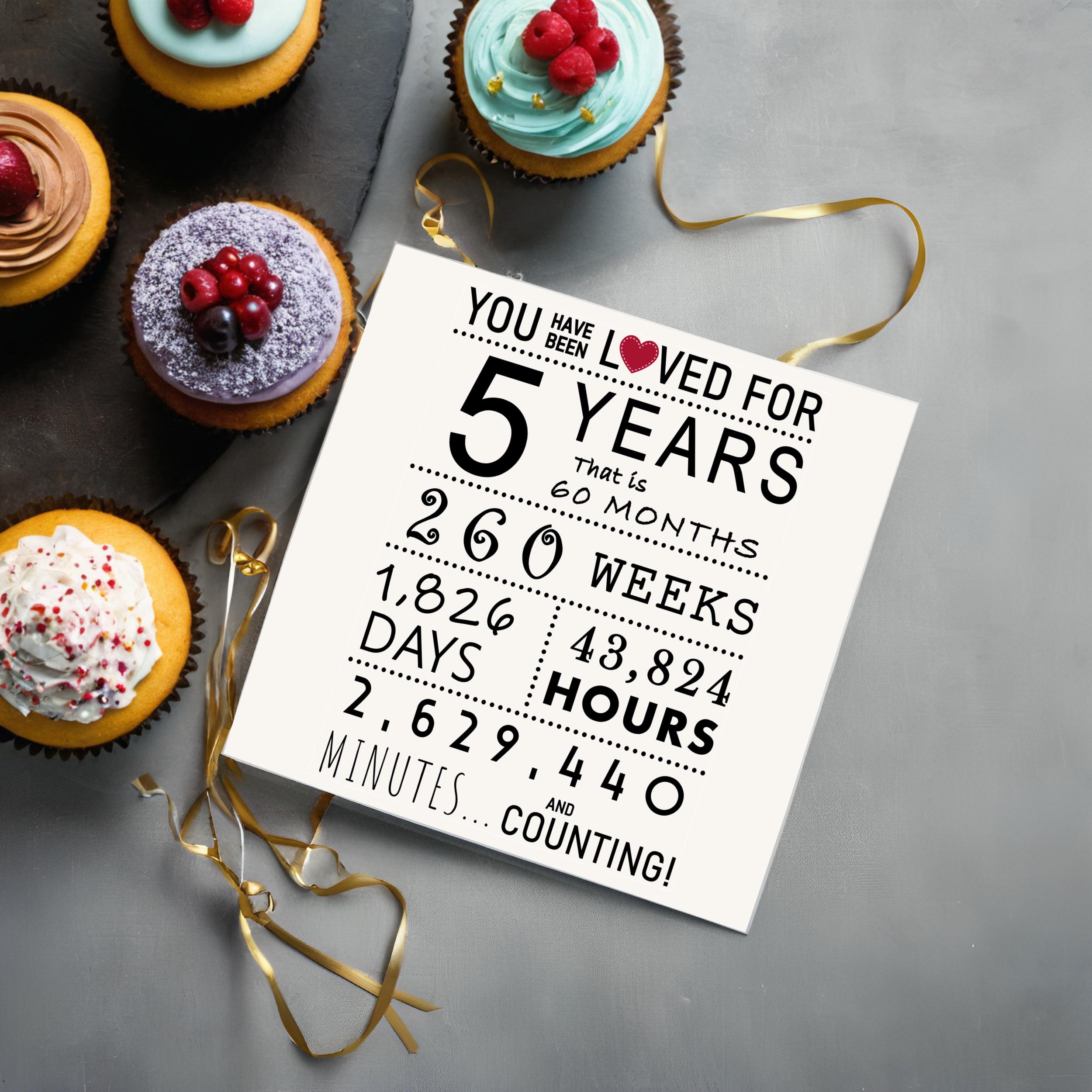 Biglietto Di Auguri Per 5° Compleanno – Five Is Great – Con Foglio Metallico Aqua E Torta A Strati – American Greetings – Formato 17x11 Cm - 3