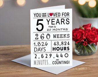 American Greetings Biglietto Di Auguri Per 5° Compleanno | "Five Is Great" Con Torta E Fiori Argento, Busta Gialla Inclusa