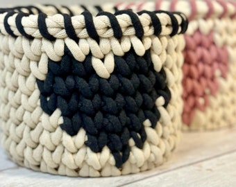 Padrão de cesta de crochê em formato de coração, tutorial de cesta de crochê em formato de coração, padrão de cesta de crochê, tutorial de cesta de crochê, cesta em formato de coração