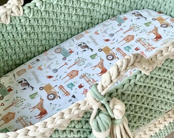 Farm Fitted Moses Basket Sheet, farmyard baby crib sheet, farm animal bassinet sheet, baby Moses basket, tractor baby bedding, animal sheets