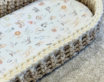 Crochet Changing Mat Basket Tutorial, crochet basket tutorial, crochet basket pattern, changing basket tutorial, crochet basket pdf.