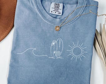 Koszulka letnia Ocean Surf Sun Shirt SVG, Koszulka letnia PNG, Koszulka plażowa PNG, Koszulka letnia PNG, Koszulka damska PNG, Letnie klimaty PNG, Koszulka letnia, Koszulka oceaniczna, Koszulka damska