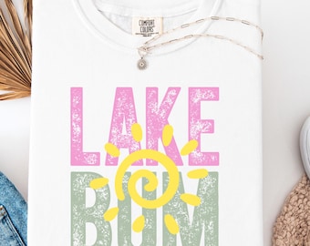 Sol de lago desgastado PNG, Lago PNG, Amante del lago SVG, Sol PNG, Camiseta de lago, Vida en el lago PNG, Vibras de verano PNG, Camiseta de verano, Verano retro SVG