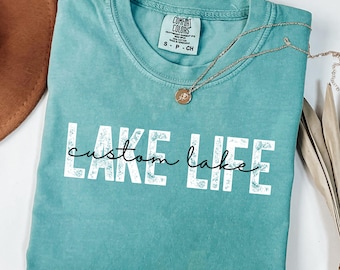 Camiseta personalizada con temática de vida en el lago (PNG), camiseta personalizada, camiseta de lago (SVG), camiseta para amantes del lago (PNG), regalo para amantes del lago, camiseta de camping en el lago (PNG), camiseta de camping, camiseta de lago (PNG)