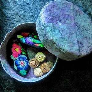 Scatola portagioielli in carta riciclata, Carta colorante alimentare, Contenitore semplice, Mini tubo, Carta viola polvere, Viola scuro, Scatola portaoggetti circolare, Scatola portagioielli semplice, Eco