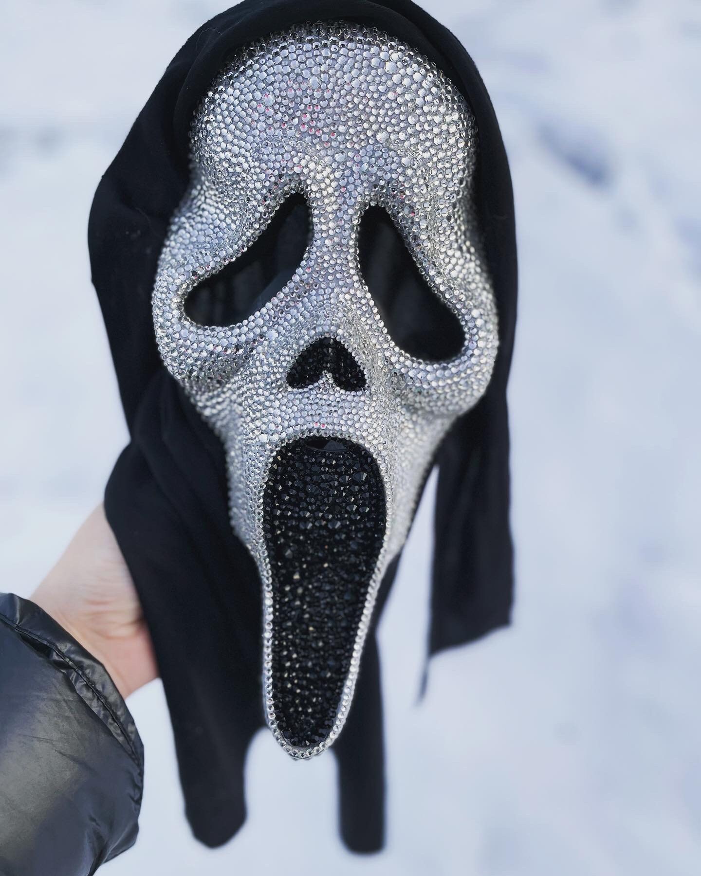 Ghost Face Scream Bling Mask - Sparkling Halloween Accessory for a