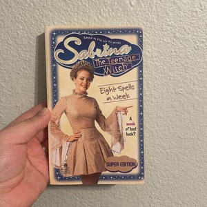 Sabrina The Teenage Witch Eight Spells a Week Chapter Book