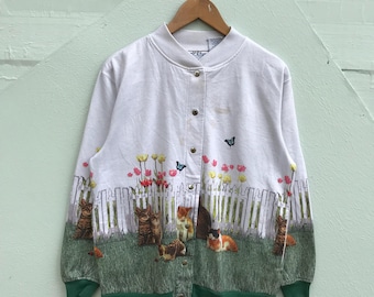 Sudadera con estampado de gato vintage de los años 90, escena de jardín caprichoso, marca Blair, abotonada, cárdigan acogedor de estilo cottagecore, regalo para amantes de los animales kitsch