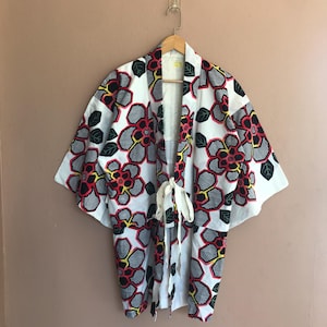 XLarge, Vintage Japanese Kimono Floral Pattern, Lightweight Robe Jacket, Retro Asian Style Outerwear