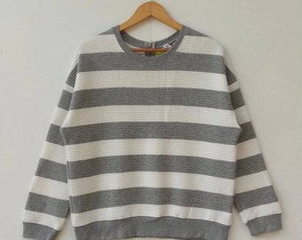 Vintage HK Works London Sweatshirt Pullover Stil Gestreiftes Design Inspiriert Designer Frauen tragen Streetwear passt Größe M halber Reißverschluss auf der Rückseite