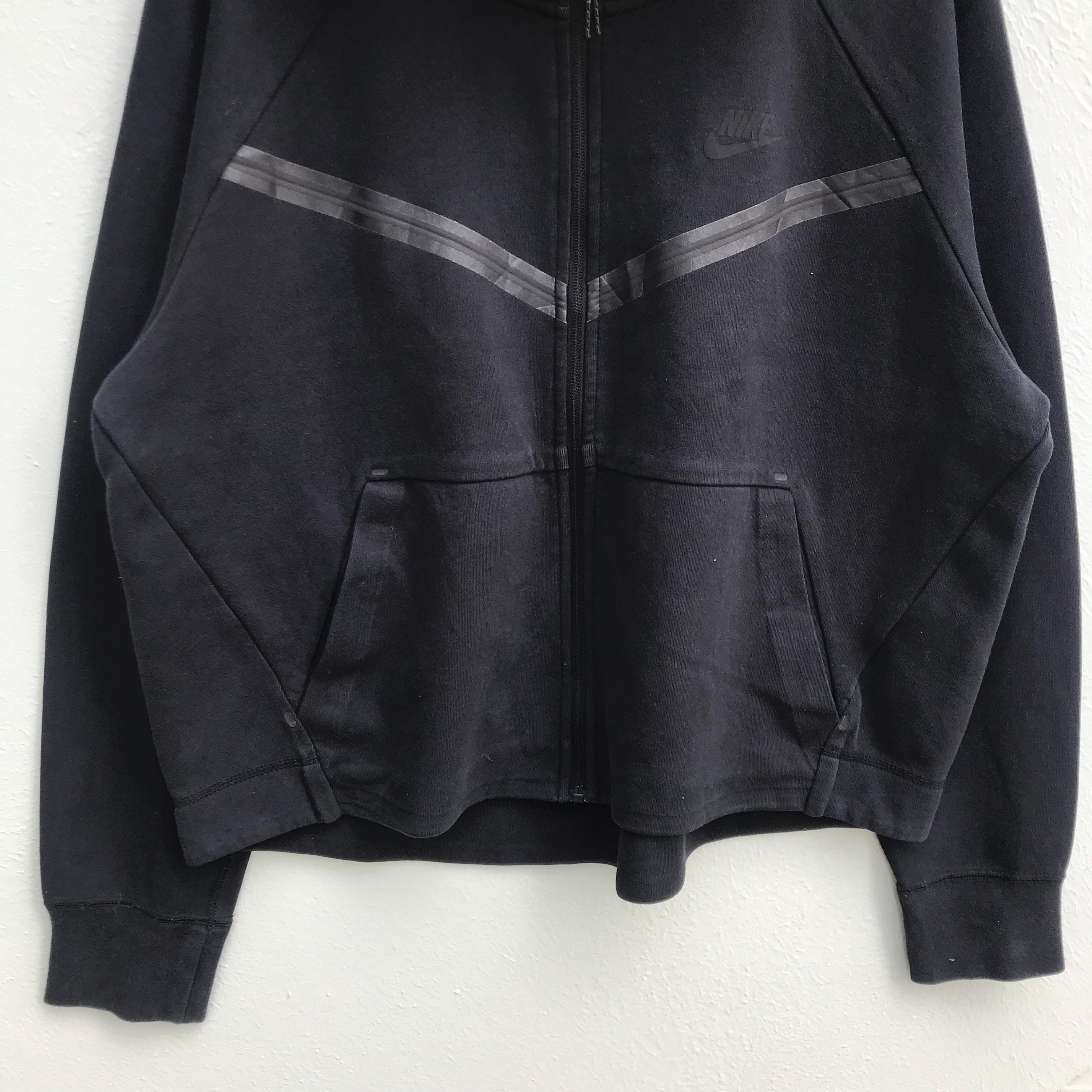 Vintage Nike Zip-up Hoodie Black Sweatshirt, Retro Y2K Streetwear