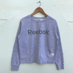 Vintage Reebok Crewneck Sweatshirt, Gray Fleece Logo Pullover Sweater, Size Medium, Women Cozy Loungewear, Athleisure 90s Y2K Sportswear