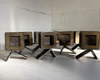 Esculturas brutalistas de mesa