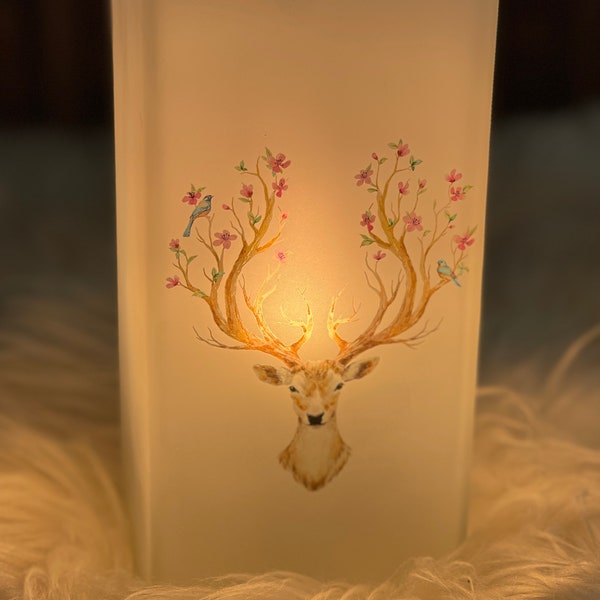 Tischlampe mit Hirschmotiv, Hirsch, Deko Hirsch, Geschenk, Wohnaccessoires, Nachttischlampe