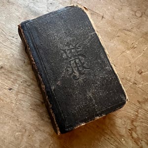 Antique Manuel des Vacances / Antique French Book