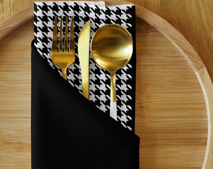 Modern Black & White Houndstooth Cloth Napkins, Set of 4, Reusable Dinner Napkins, Sustainable Table Linens, Bold Dining Décor, 20x20"