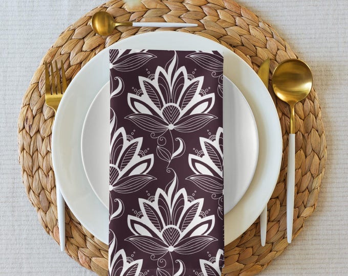 White Succulents in Native Berry 4 Piece Cloth napkin set