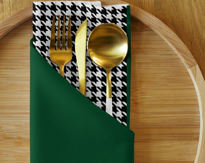Emerald Green with Houndstooth Pattern, Breakfast, Lunch, Dinner Cloth napkin set, Kitchen Napkins